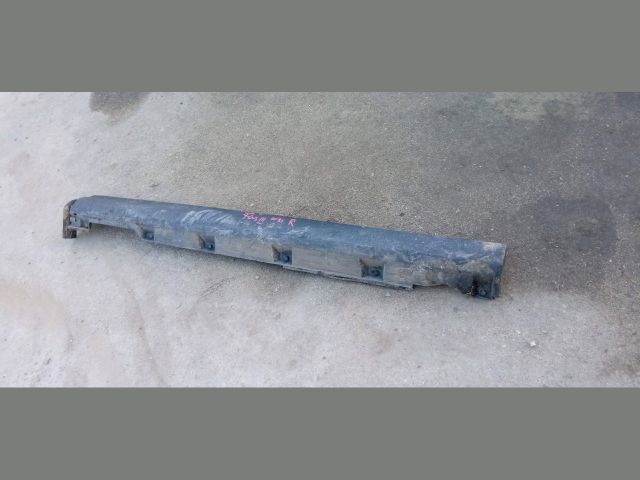 bontott FORD FOCUS III Jobb első Küszöb Díszléc