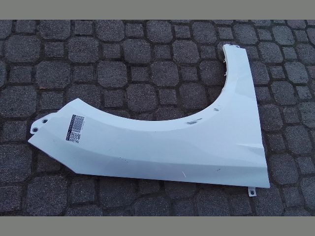 bontott FORD FOCUS III Jobb első Sárvédő