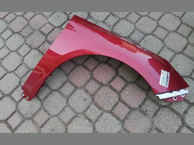 bontott FORD FOCUS III Jobb első Sárvédő