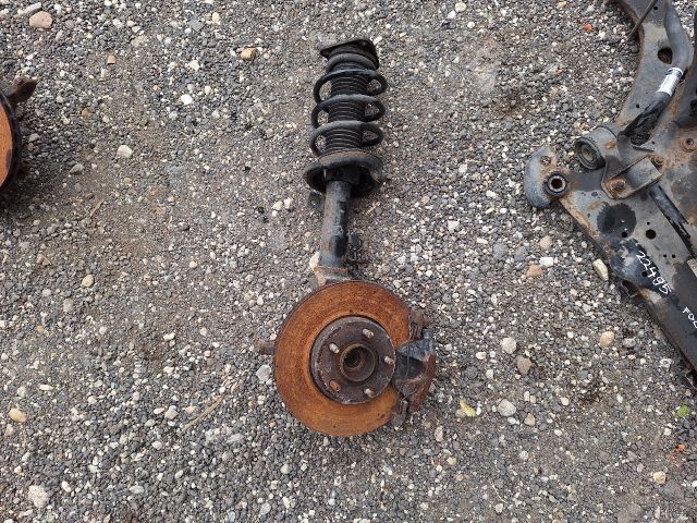 bontott FORD FOCUS III Jobb Gólyaláb Csonkállvánnyal