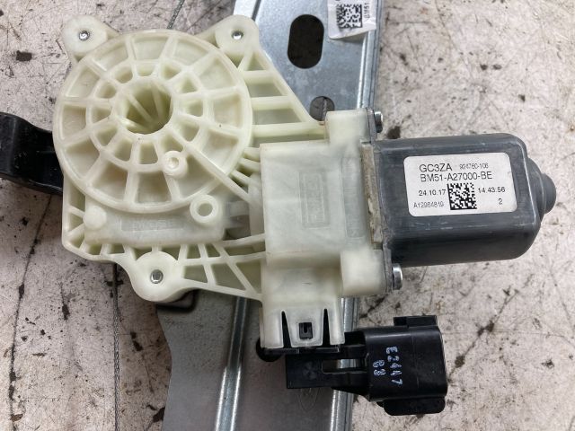 bontott FORD FOCUS III Jobb hátsó Ablakemelő Szerkezet (Elektromos)