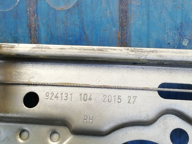 bontott FORD FOCUS III Jobb hátsó Ablakemelő Szerkezet (Mechanikus)