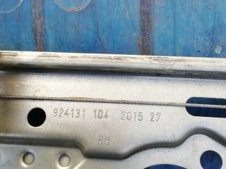 bontott FORD FOCUS III Jobb hátsó Ablakemelő Szerkezet (Mechanikus)