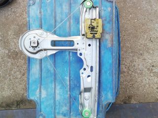 bontott FORD FOCUS III Jobb hátsó Ablakemelő Szerkezet (Mechanikus)