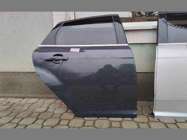 bontott FORD FOCUS III Jobb hátsó Ajtó Kárpit