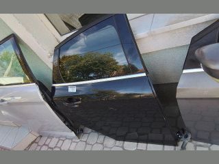 bontott FORD FOCUS III Jobb hátsó Ajtó (Részeivel)