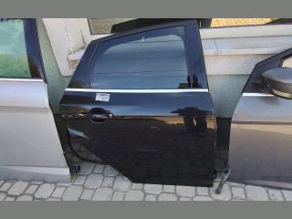 bontott FORD FOCUS III Jobb hátsó Ajtó (Részeivel)