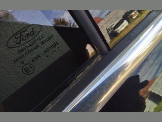 bontott FORD FOCUS III Jobb hátsó Ajtó (Részeivel)