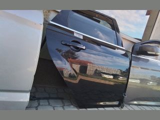 bontott FORD FOCUS III Jobb hátsó Ajtó (Részeivel)