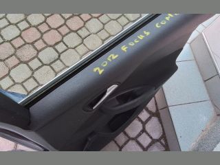 bontott FORD FOCUS III Jobb hátsó Ajtó (Részeivel)