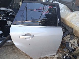 bontott FORD FOCUS III Jobb hátsó Ajtó (Részeivel)