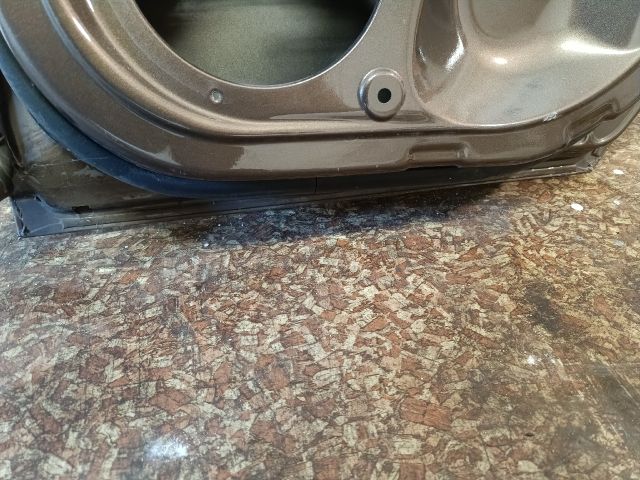 bontott FORD FOCUS III Jobb hátsó Ajtó (Üres lemez)