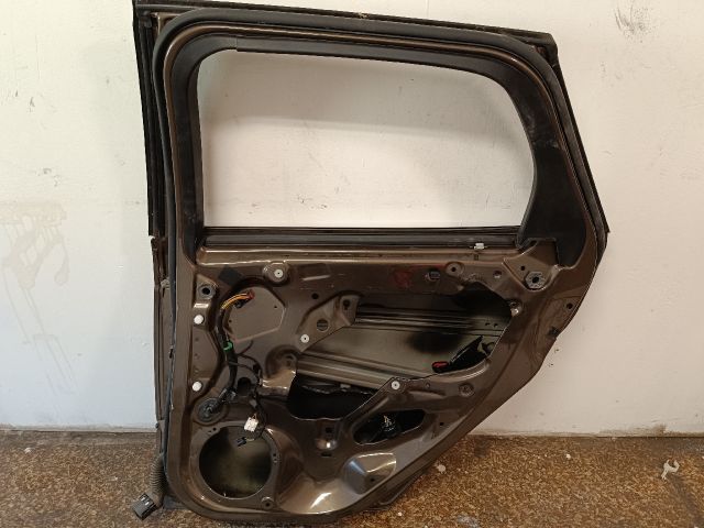 bontott FORD FOCUS III Jobb hátsó Ajtó (Üres lemez)