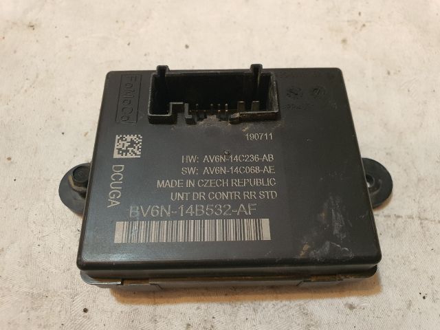 bontott FORD FOCUS III Jobb hátsó Ajtó Vezérlőegység