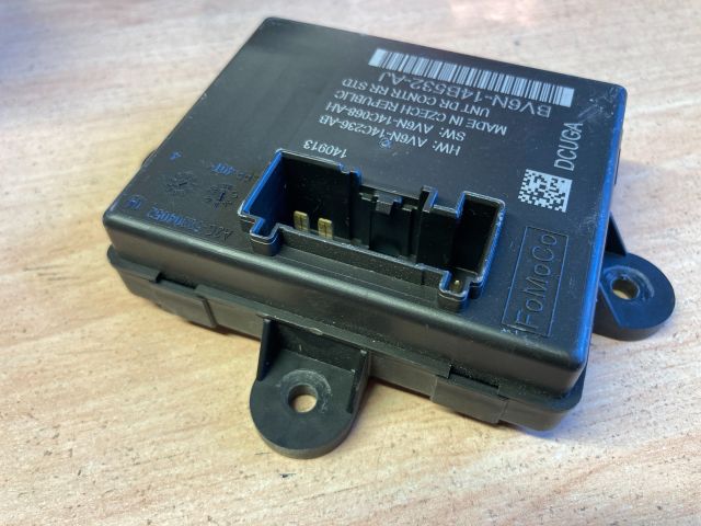 bontott FORD FOCUS III Jobb hátsó Ajtó Vezérlőegység