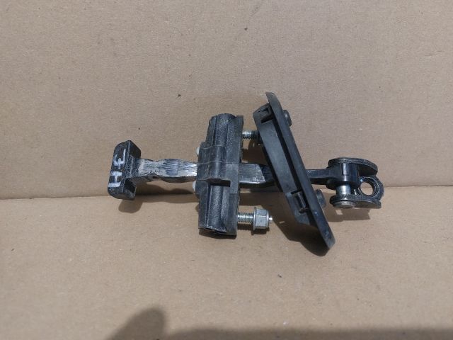 bontott FORD FOCUS III Jobb hátsó Ajtóhatároló