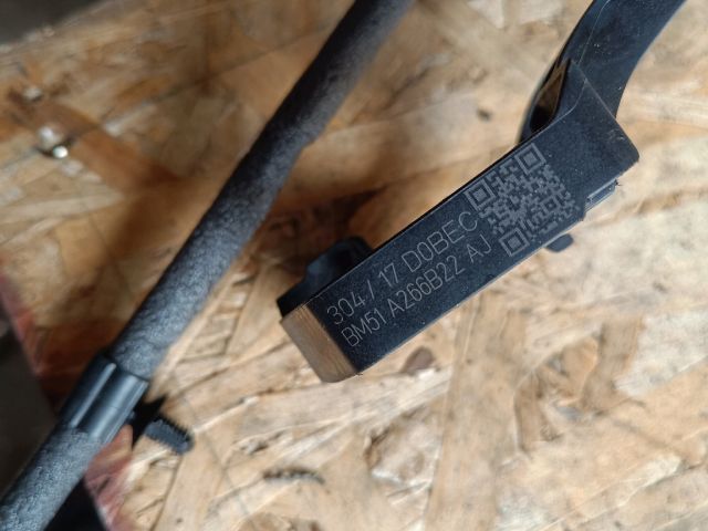 bontott FORD FOCUS III Jobb hátsó Ajtózár