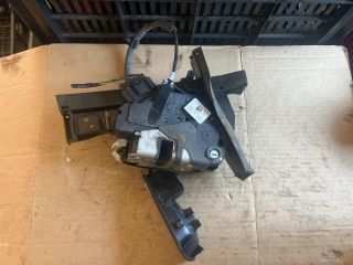 bontott FORD FOCUS III Jobb hátsó Ajtózár