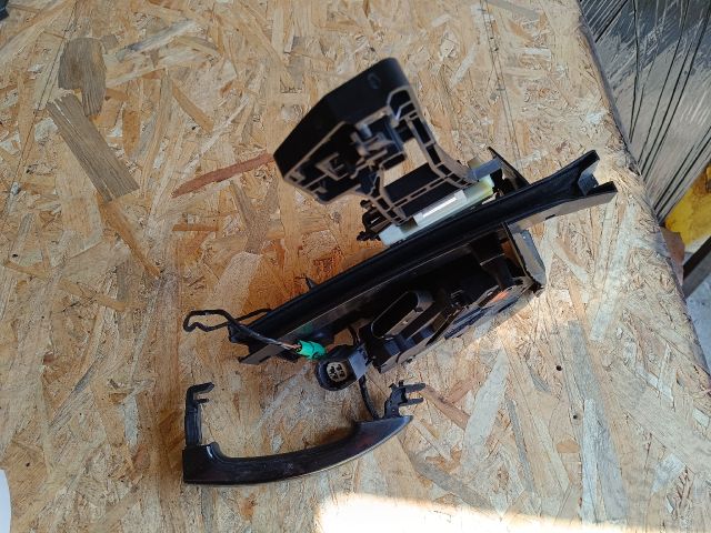 bontott FORD FOCUS III Jobb hátsó Ajtózár