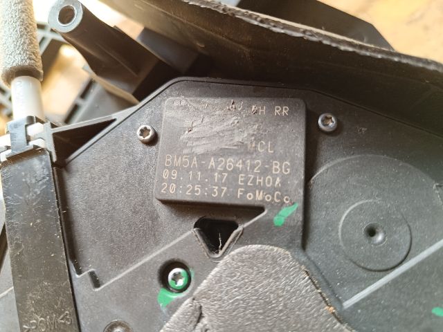 bontott FORD FOCUS III Jobb hátsó Ajtózár