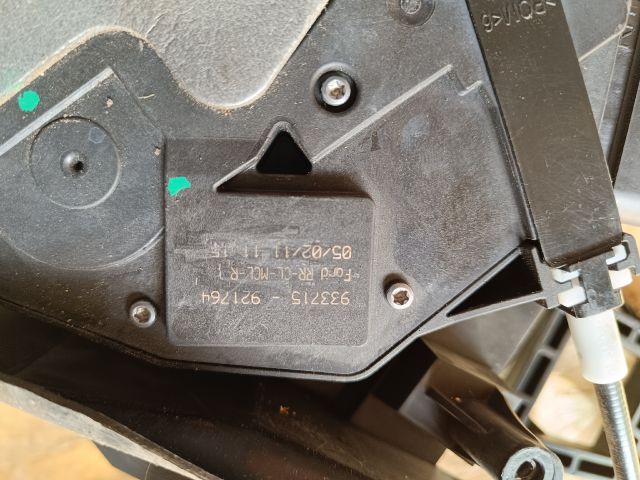 bontott FORD FOCUS III Jobb hátsó Ajtózár