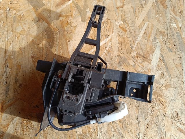 bontott FORD FOCUS III Jobb hátsó Ajtózár