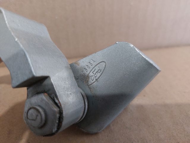 bontott FORD FOCUS III Jobb hátsó Alsó Zsanér