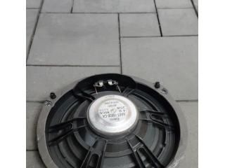 bontott FORD FOCUS III Jobb hátsó Hangszóró