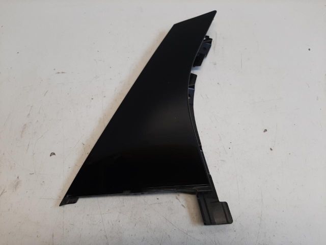 bontott FORD FOCUS III Jobb hátsó Hátsó Ajtókeret Burkolat