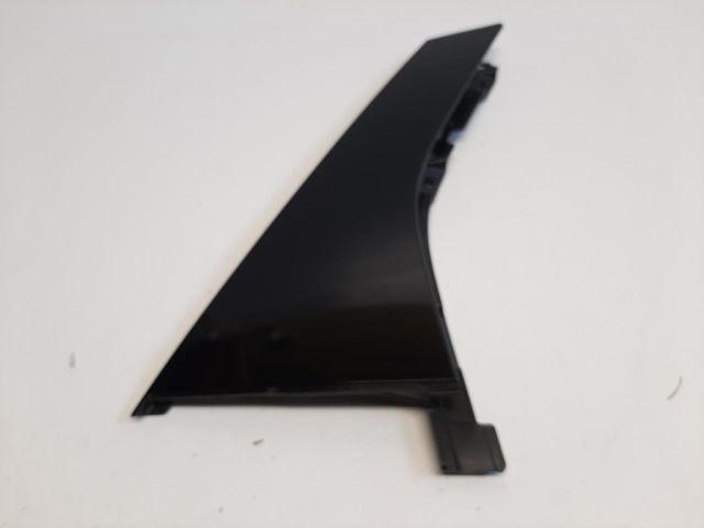 bontott FORD FOCUS III Jobb hátsó Hátsó Ajtókeret Burkolat