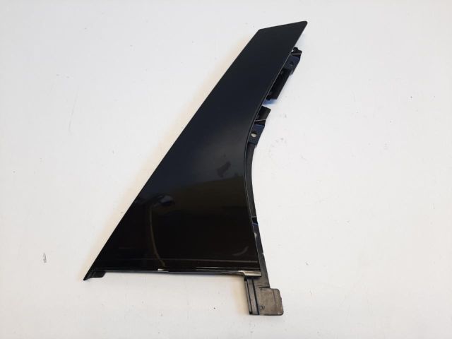 bontott FORD FOCUS III Jobb hátsó Hátsó Ajtókeret Burkolat