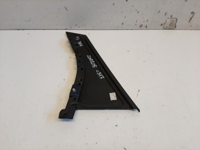 bontott FORD FOCUS III Jobb hátsó Hátsó Ajtókeret Burkolat