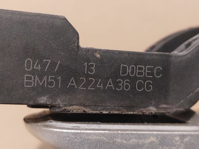 bontott FORD FOCUS III Jobb hátsó Külső Kilincs