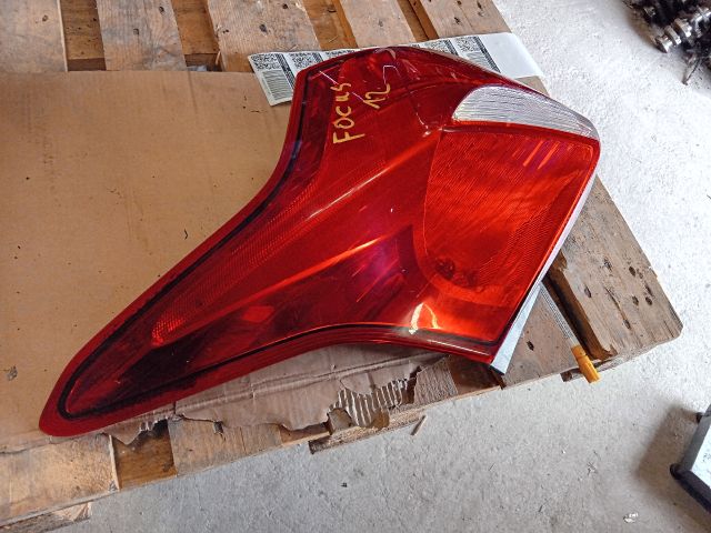 bontott FORD FOCUS III Jobb Hátsó Lámpa