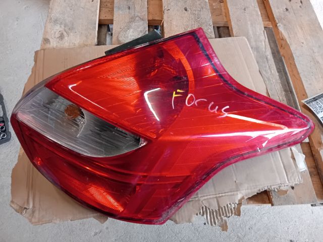 bontott FORD FOCUS III Jobb Hátsó Lámpa