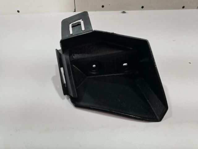 bontott FORD FOCUS III Jobb hátsó Oldal Lökhárító Tartó (Műanyag)