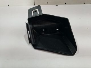 bontott FORD FOCUS III Jobb hátsó Oldal Lökhárító Tartó (Műanyag)