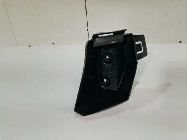 bontott FORD FOCUS III Jobb hátsó Oldal Lökhárító Tartó (Műanyag)