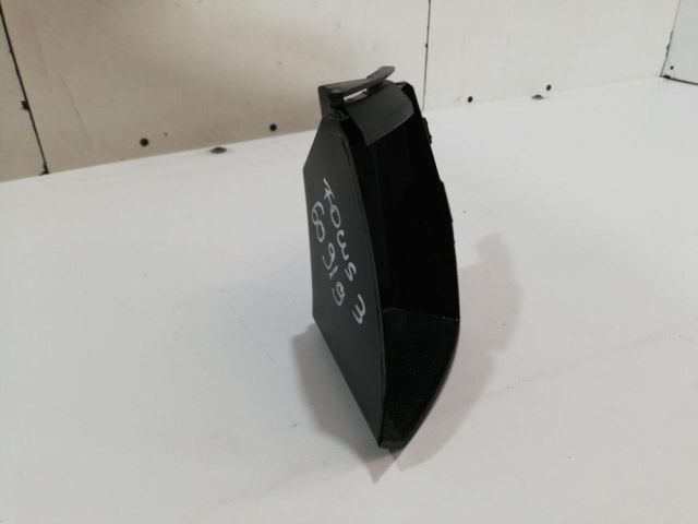 bontott FORD FOCUS III Jobb hátsó Oldal Lökhárító Tartó (Műanyag)