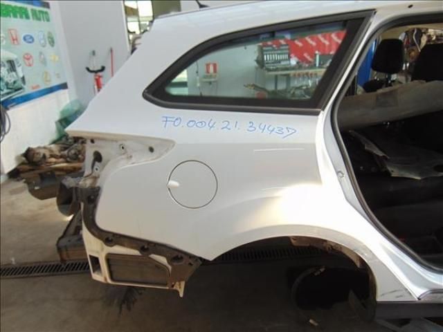 bontott FORD FOCUS III Jobb hátsó Sárvédő