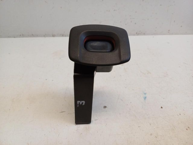 bontott FORD FOCUS III Jobb hátsó Ülés Rögzítő