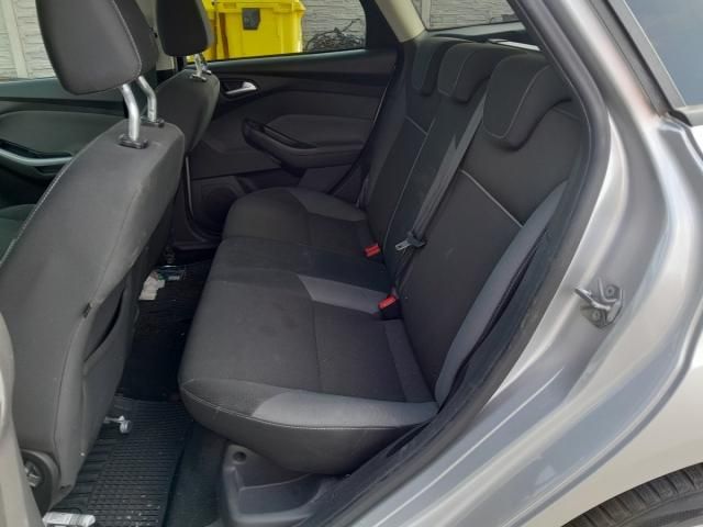 bontott FORD FOCUS III Jobb Ködfényszóró