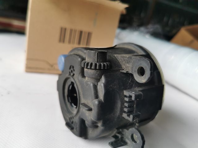 bontott FORD FOCUS III Jobb Ködfényszóró