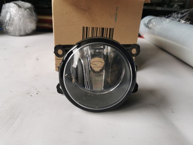 bontott FORD FOCUS III Jobb Ködfényszóró