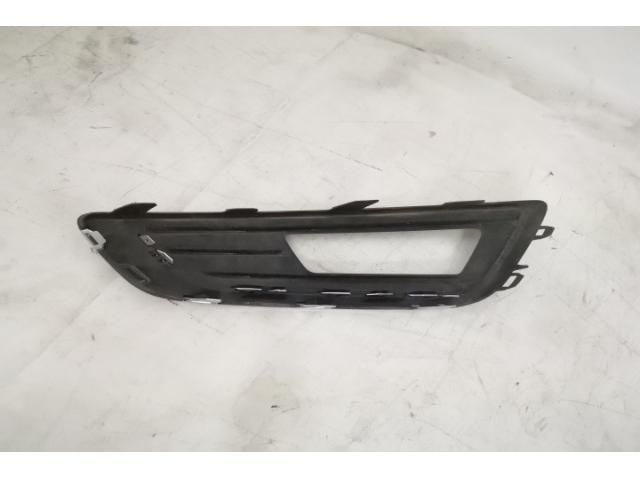 bontott FORD FOCUS III Jobb Ködlámpa Rács