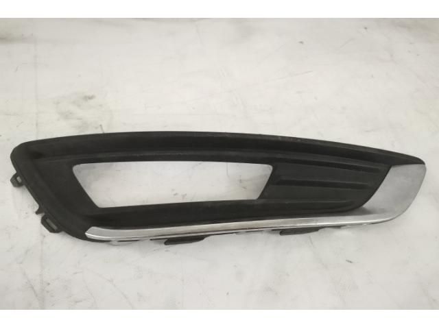 bontott FORD FOCUS III Jobb Ködlámpa Rács