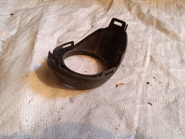 bontott FORD FOCUS III Jobb Ködlámpa Rács