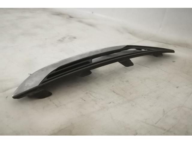 bontott FORD FOCUS III Jobb Ködlámpa Rács