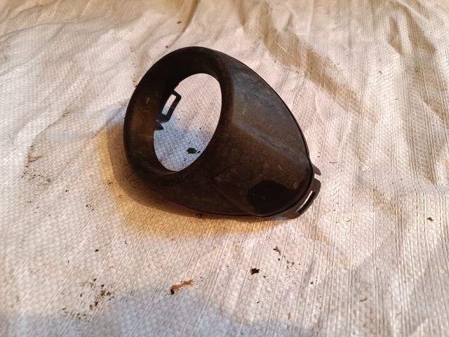 bontott FORD FOCUS III Jobb Ködlámpa Rács