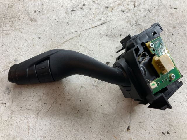 bontott FORD FOCUS III Jobb Kormánykapcsoló Ablaktörlő